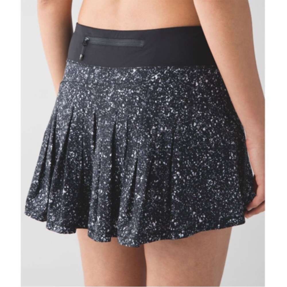 Lululemon circuit breaker Skort splatter white black sz 8 Tennis Pickleball 13”